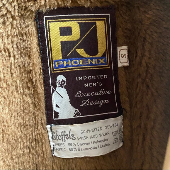 Classic Tan Trench Coat - Picture 8 of 13